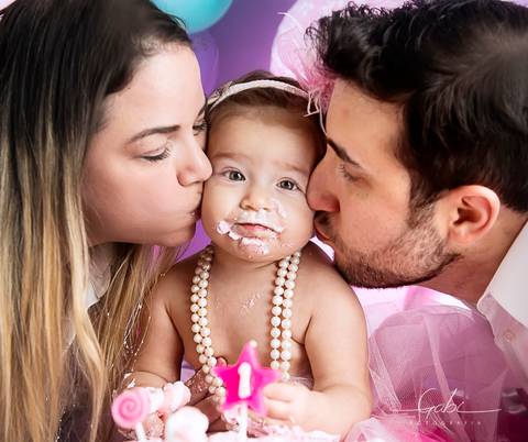 Ensaio Bebe Smash the Cake Menina
Foto de familia
Tons de rosa
Fotógrafa Gabriella Arruda
Estúdio Gabi Fotografia
São Paulo - SP'