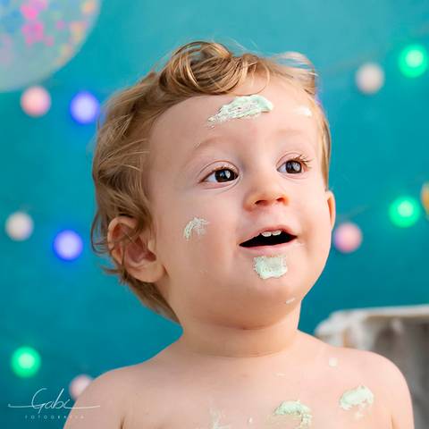 Ensaio Bebe Smash the Cake Menino
close do bebe
Tons de verde
Fotógrafa Gabriella Arruda
Estúdio Gabi Fotografia
São Paulo - SP
www.gabi.fot.br'