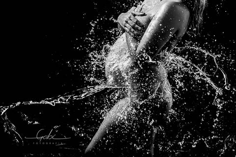 Ensaio Splash Gestante Elida
Fotografia Criativa em Estúdio 
Ensaio gravida nua com água
Maquiagem à prova d´água
Fotógrafa Gabriella Arruda
Estúdio Gabi Fotografia
São Paulo - SP
www.gabi.fot.br'