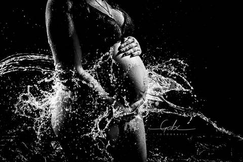 Ensaio Splash Gestante Isabela
Fotografia Criativa em Estúdio 
Ensaio diferente com água
Close da barriga
Maquiagem à prova d´água
Fotógrafa Gabriella Arruda
Estúdio Gabi Fotografia
São Paulo - SP
www.gabi.fot.br'