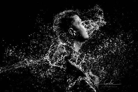 Ensaio Splash Portrait Lucas
Fotografia Criativa em Estúdio 
Retrato jovem com água
Fotógrafa Gabriella Arruda
Estúdio Gabi Fotografia
São Paulo - SP
www.gabi.fot.br'