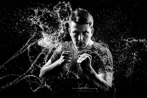 Ensaio Splash Portrait Lucas
Fotografia Criativa em Estúdio 
Retrato jovem com água
boxeador
Fotógrafa Gabriella Arruda
Estúdio Gabi Fotografia
São Paulo - SP
www.gabi.fot.br'