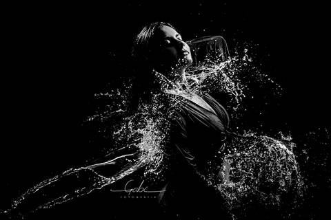 Ensaio Splash Portrait Marilia
Fotografia Criativa em Estúdio 
Retrato jovem com água
Fotógrafa Gabriella Arruda
Estúdio Gabi Fotografia
São Paulo - SP
www.gabi.fot.br'