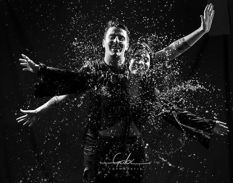 Ensaio Splash Casal Lucas e Marilia
Fotografia Criativa em Estúdio 
Retrato alegria com água
Fotógrafa Gabriella Arruda
Estúdio Gabi Fotografia
São Paulo - SP
www.gabi.fot.br'