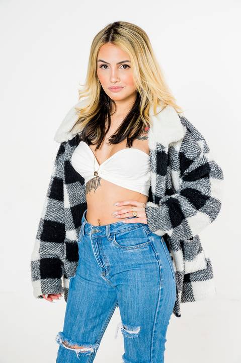 Foto - Ensaio Fotográfico em Estúdio
'