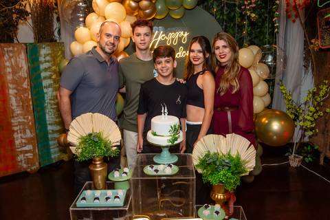 Foto-de-Aniversário-15-Anos'