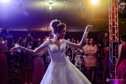 noiva dancando'