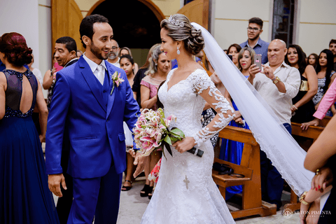 noiva sendo recepcionada'