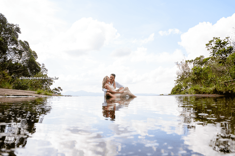 fotos romanticas na cachoeira'