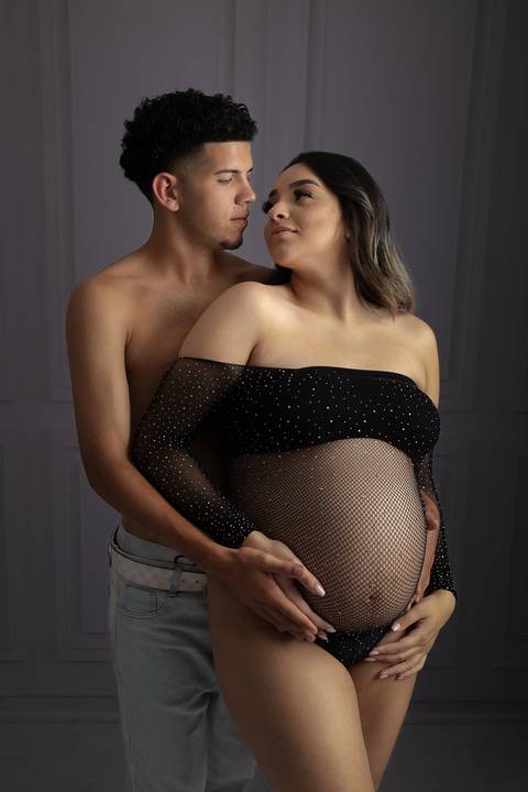 Ensaio fotográfico de gestante, Gravidiva, tentante, gravidez, ensaio sensual, gestante sensual, Estúdio fotográfico especializado em gestante, Ensaio fotográfico de gestante, book de gestante, Ensaio Gestante, Daniel Moura
'