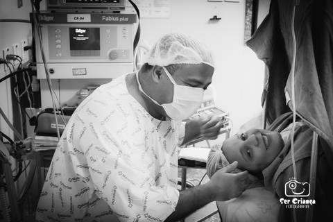 Papai e mamãe a espera do nascimento de Pedro'