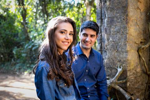 luana e tales poços de caldas-ensaio fotográfico-cascata das antas - casal em meio a ruínas - cenário maravilhoso'