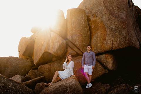 paredão da praia guarda do embaú'