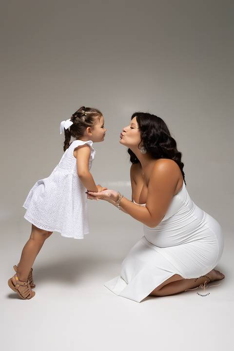 foto grávida com a filha'