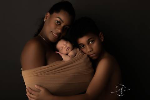 fotos newborn com os pais'