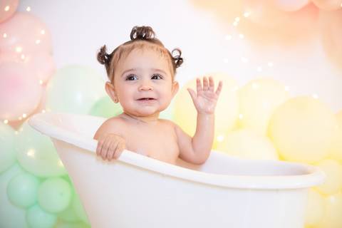 cake smash, candy, ensaio com bolo, hora do banho, menina smash the cake'