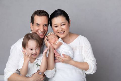 familia completa no ensaio newborn '