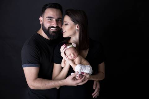 Cheirinho no papai, agradecendo o amor ensaio newborn em Brasilia'