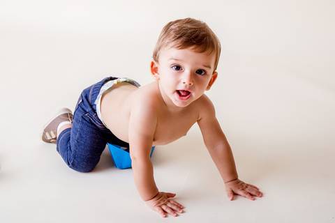 bebê de nove meses, acompanhamento '