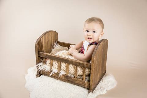 ensaio bebe de 6 meses, sentadinho bercinho, acompanhamento primeiro ano'