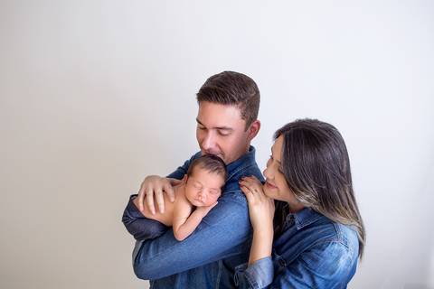 Gabi ainda realiza ensaio familia no ensaio Newborn'