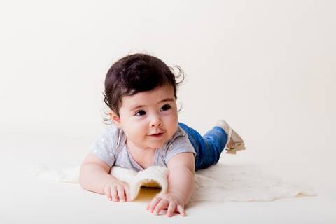 Bebe em ensaio infantil de acompanhamento Brasilia, Gabi Aine '