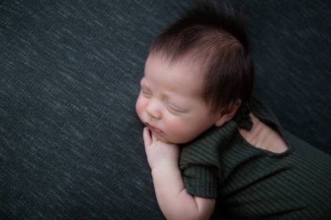 Newborn Brasilia, manta verde militar, Gabi Aine'