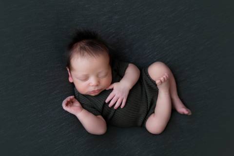 Barriguinha pra cima, ensaio newborn Brasilia'