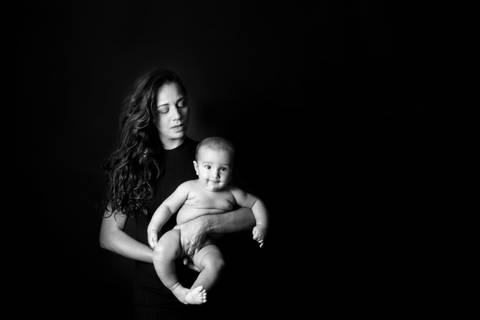 preto e branco, mamãe e beb~e, ensaio editorial, Gabi Aine '