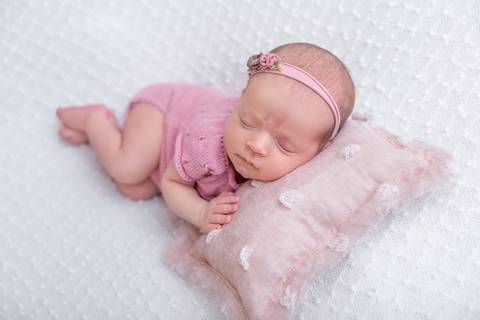 Pose ladinho Newborn Brasilia Menina '