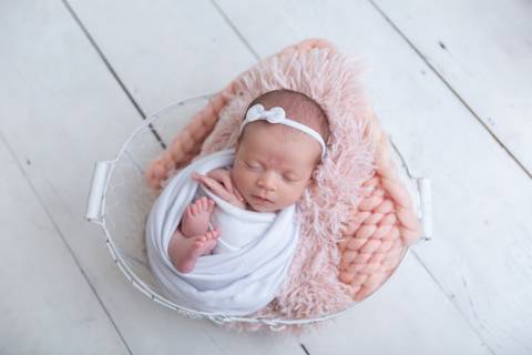 Newborn Brasilia menina cestinho minimalista, Gabi Aine'