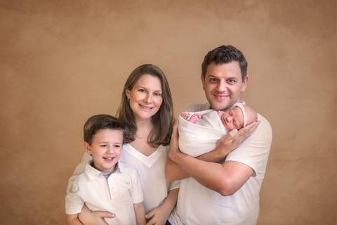 Foto familia completa Newborn Brasilia'