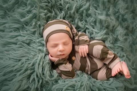 Delizadeza Gabi Aine em ensaio newbirn Brasilia'