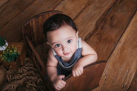 Ensaio acompanhamento bebê primeiro ano'