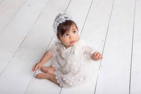 Fofura de bebê de 9 meses  ensaio de acompanhamento do primeiro ano do bebê'