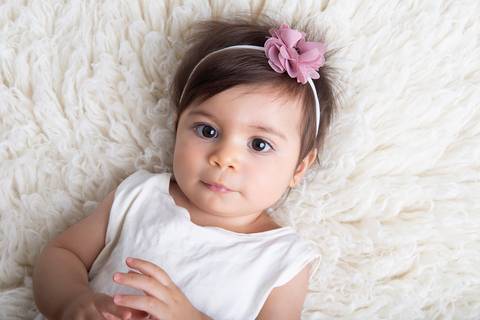 Olha a ofura desse olhar de jabuticaba, primeiro ano de vida, ensaio de nove meses, '