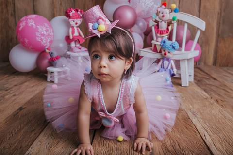 chegou o ultimo ensaio do acompanhamento trimestral do primeiro ano de vida do bebê, tema circo'