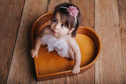 meu coração fora do peito em ensaio de acompanhamento do primeiro ano de vida do bebê, Brasilia DF, Gabi Aine'