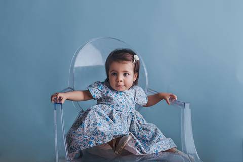 Fundo azul, primeiro ano de vida do bebê'