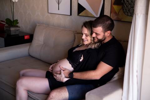 Ensaio lifestyle, Brasilia DF, ensaio de gestante no conforto do lar'