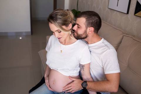 dengo ensaio gestante, ensaio na casa cliente, lifestyle àguas Claras Brasilia DF'