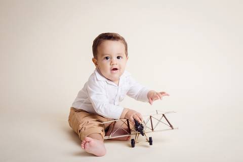 meu avião bebe de 10 meses em ensaio familia estudio Gabi Aine Brasilia DF'