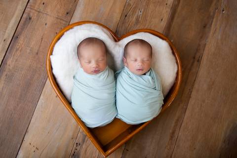 gêmeos no coração ensaio Newbor, recém-nascido, Brasilia, àguas claras, DF'