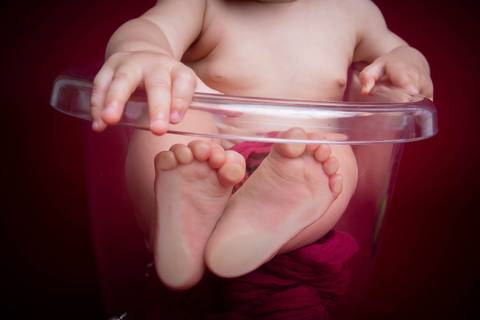 Que pezinho lindo amor no ensaio acompanhamento bebê menina '