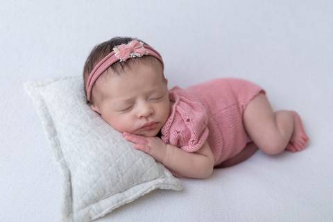 Bebe no travesseiro, book recém-nascido, Brasilia DF Newborn Brasília'