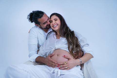 ensaio gestante em estudio'