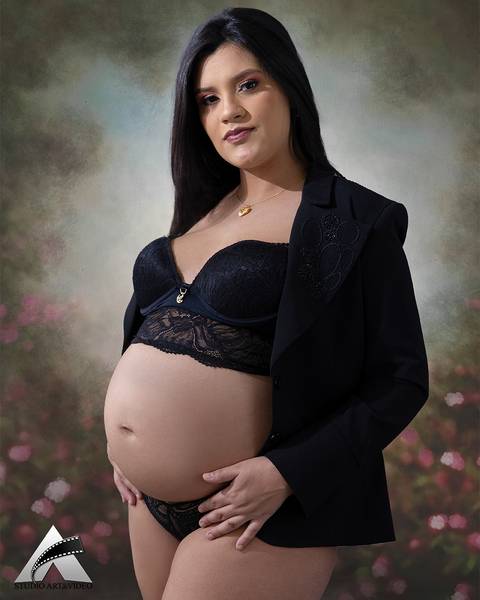 Fotografia-Gestante-Ensaio Gestante-Sarah-Stúdio-Art-E-Video-Campo-Belo-MG'