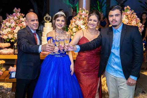 Ensaio-Fotográfico-de-15-anos-Campo-Belo- '