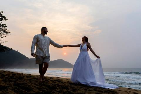 Website de Adelson Dias, fotógrafo especializado em fotografia diferenciada de casamento, ensaios de casal, ensaios pré-wedding, ensaios pós-casamento com álbum de casamente na região de Campo Belo – MG.

'