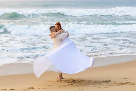 Website de Adelson Dias, fotógrafo especializado em fotografia diferenciada de casamento, ensaios de casal, ensaios pré-wedding, ensaios pós-casamento com álbum de casamente na região de Campo Belo – MG.

'